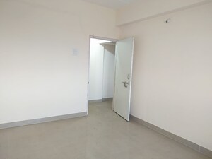 Room in 1 BHK Apartment at Sapphire Lakeside, Powai – for Rent