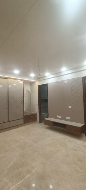 4 BHK Builder Floor For Sale in Rohini Sector 23