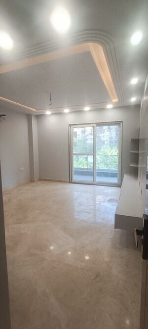 Room in 4 BHK Builder Floor at Rohini Sector 23 – for Sale
