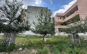 Plot For Sale in Vijeta CHS, Sector 2