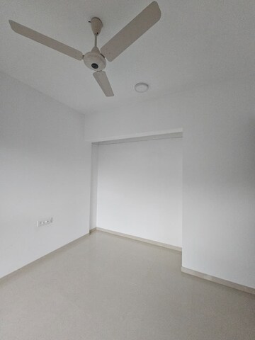 Room in 1 BHK Apartment at Raymond Ten X Habitat, Pokhran Road No Two – for Rent