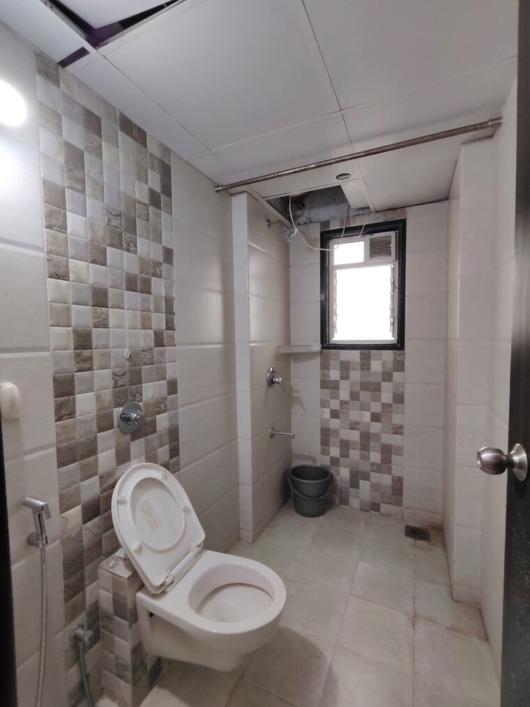 Bathroom, jhamtani-ace-almighty-phase-i 2 Bedroom 550 Sq.Ft. Apartment In Wakad Pune 9273777
