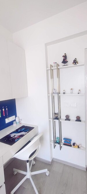 Furnished Amenities in 2 BHK Apartment at Hiranandani Astra, Ghodbunder Road – for Rent