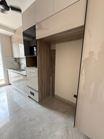 Room in 3 BHK Apartment at Anant Raj Ashok Estate, Sector 63a – for Rent