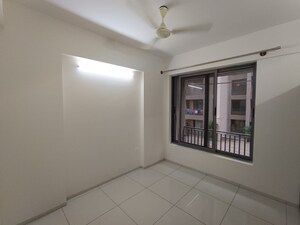 Room in 2 BHK Apartment at Arvind Skylands, Jakkuru – for Rent
