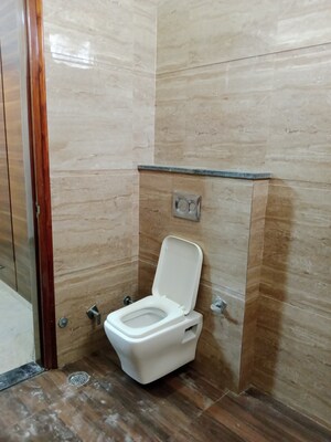 Bathroom in 2.5 BHK Builder Floor at Sector 18 – for Rent