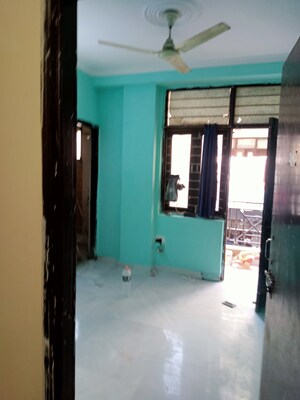 Room in 1 BHK Builder Floor at Neb Sarai – for Rent