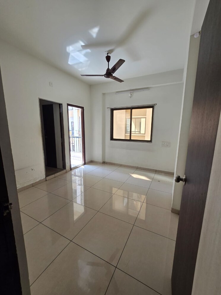 Room, sama savli road 3 Bedroom 1420 Sq.Ft. Apartment In Sama Savli Road Vadodara 9273843