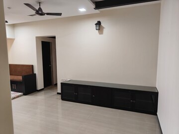 Room in 3 BHK Apartment at Hiranandani Gardens, Powai – for Sale