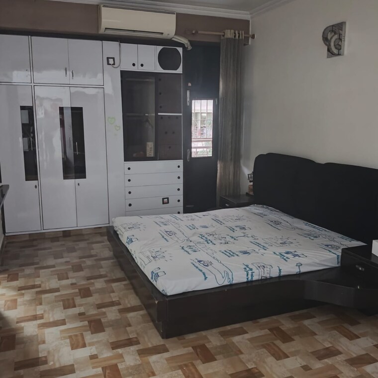 Bedroom, amrapali-royal 4 Bedroom 1800 Sq.Ft. Apartment In Vaibhav Khand Ghaziabad 9273861
