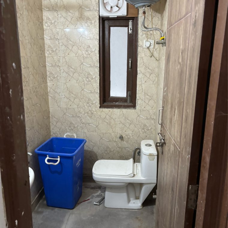 Bathroom, ignou road 2 Bedroom 1500 Sq.Yd. Builder Floor In Ignou Road Delhi 9273863