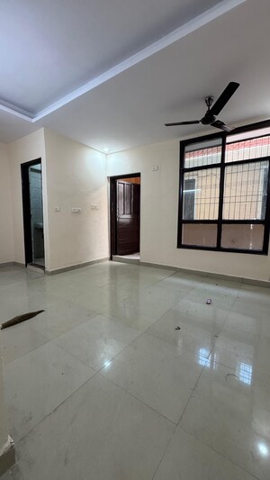 Room in 2 BHK Builder Floor at Chattarpur – for Rent