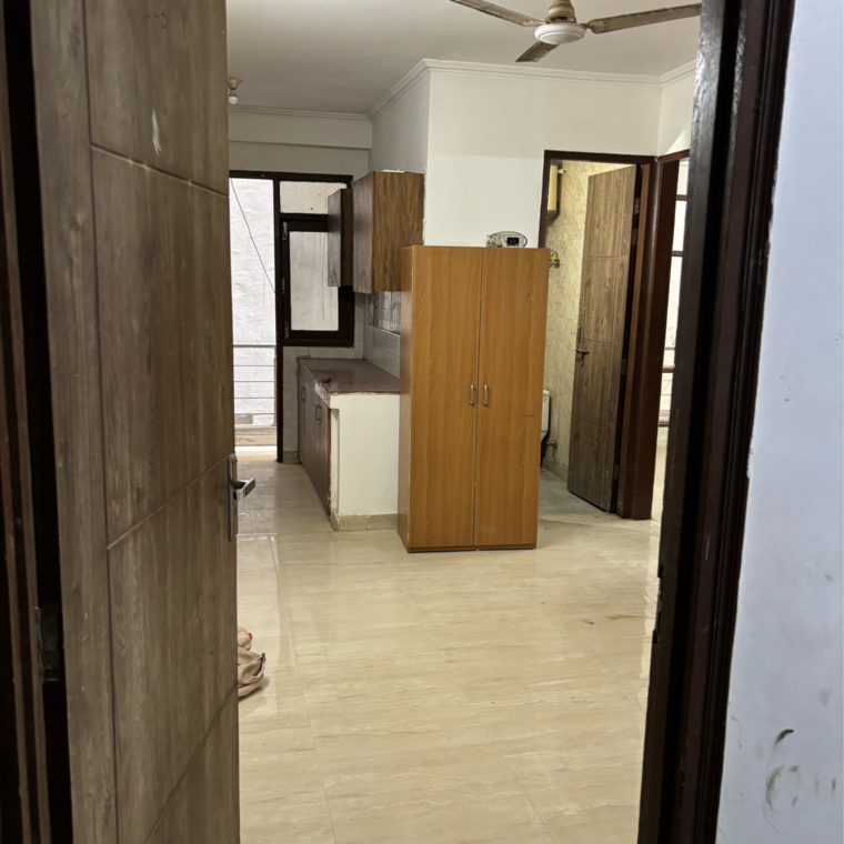 Room, ignou road 2 Bedroom 1500 Sq.Yd. Builder Floor In Ignou Road Delhi 9273881
