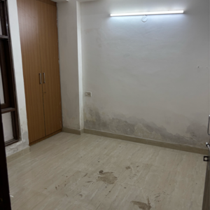 Room in 2 BHK Builder Floor at Ignou Road – for Rent