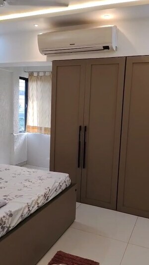 Room in 2 BHK Apartment at Vashi – for Rent
