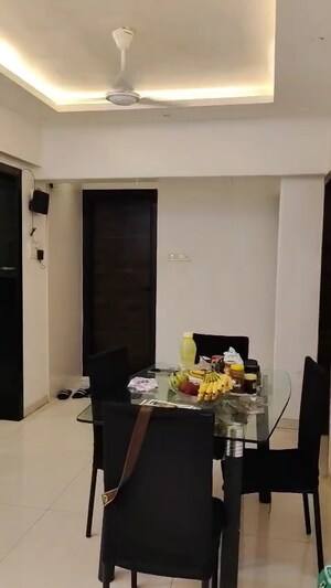 Living Room in 2 BHK Apartment at Vashi – for Rent