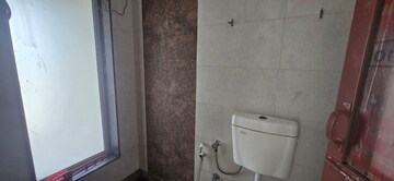 Bathroom in 2 BHK Apartment at Sabari Shaan, Chembur – for Sale
