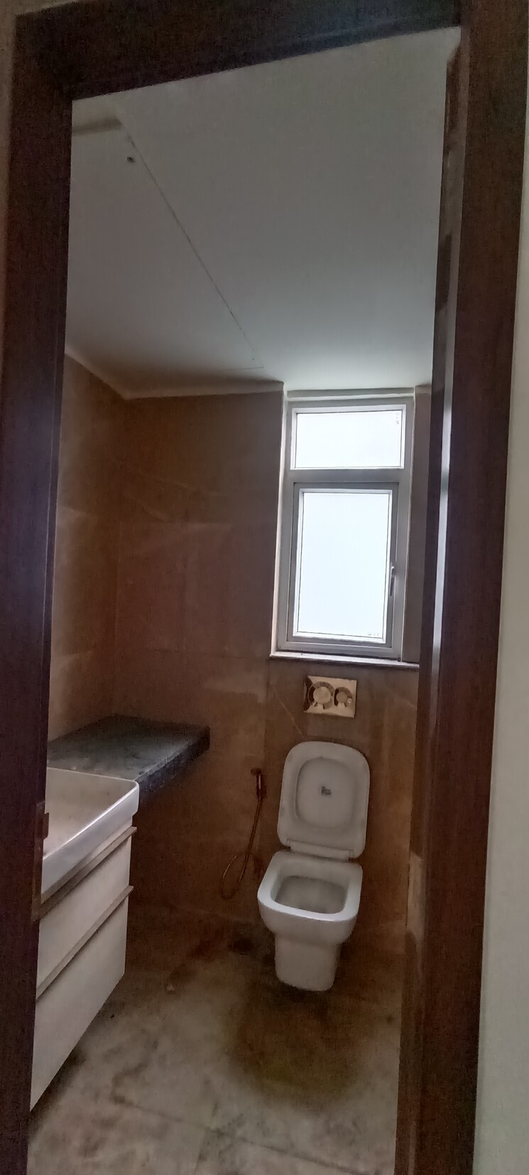 Bathroom, smart-world-orchard 3 Bedroom 1680 Sq.Ft. Apartment In Sector 61 Gurgaon 9273936