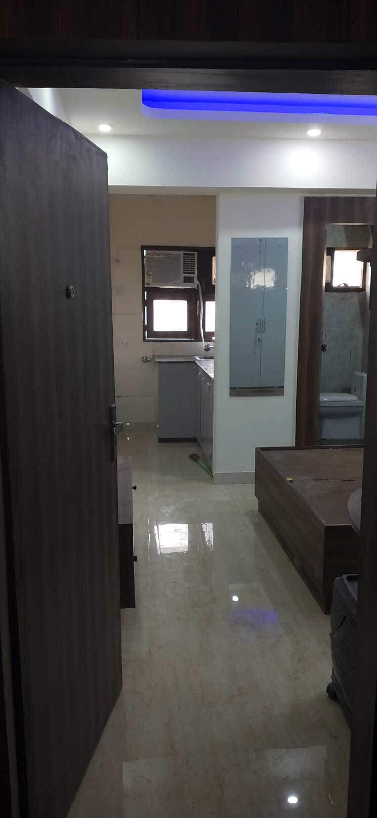 Bathroom, vatika-city 1 RK 200 Sq.Ft. Apartment In Sector 49 Gurgaon 9273971