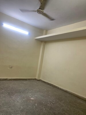 Room in 1 RK Apartment at Katwaria Sarai – for Rent
