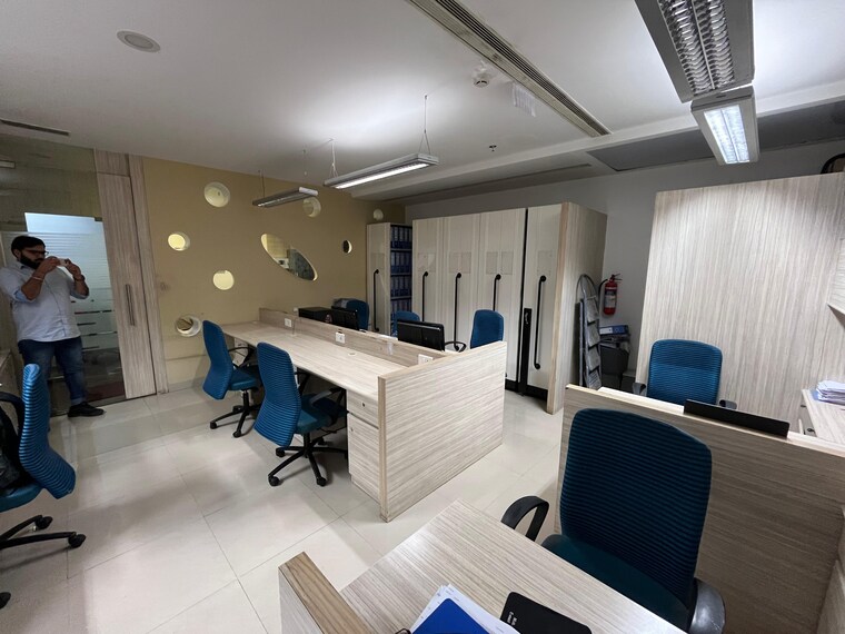 Team Area, hubtown-solaris Commercial Office Space 1400 Sq.Ft. In Andheri East Mumbai 9273972