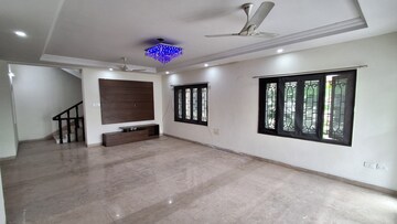 Room in 4 BHK Villa at Aditya Eden Woods, Tellapur – for Sale