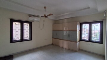 Room in 4 BHK Villa at Aditya Eden Woods, Tellapur – for Sale