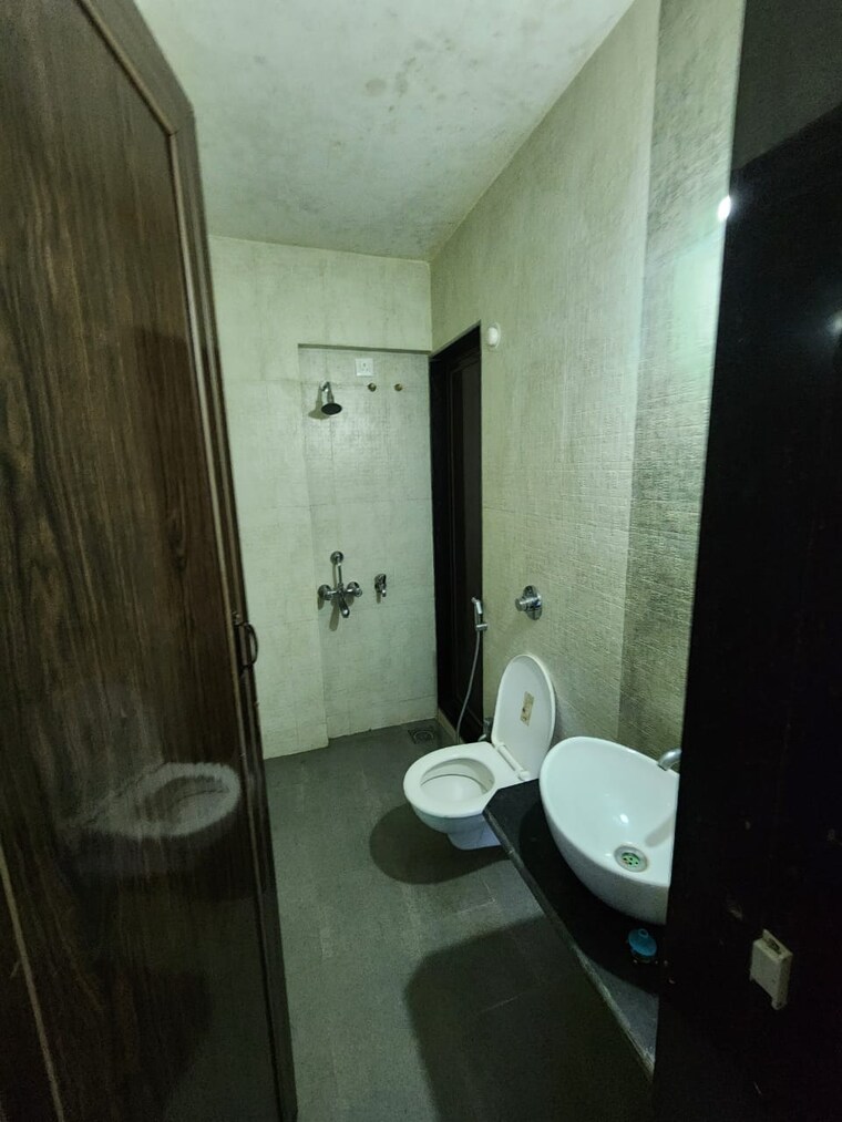 Bathroom, vihang-valley-phase-2 1 Bedroom 425 Sq.Ft. Apartment In Kasarvadavali Thane 9273977