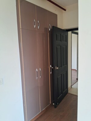 Furnished Amenities in 3 BHK Apartment at Ansal Crown Heights, Sector 80 – for Rent