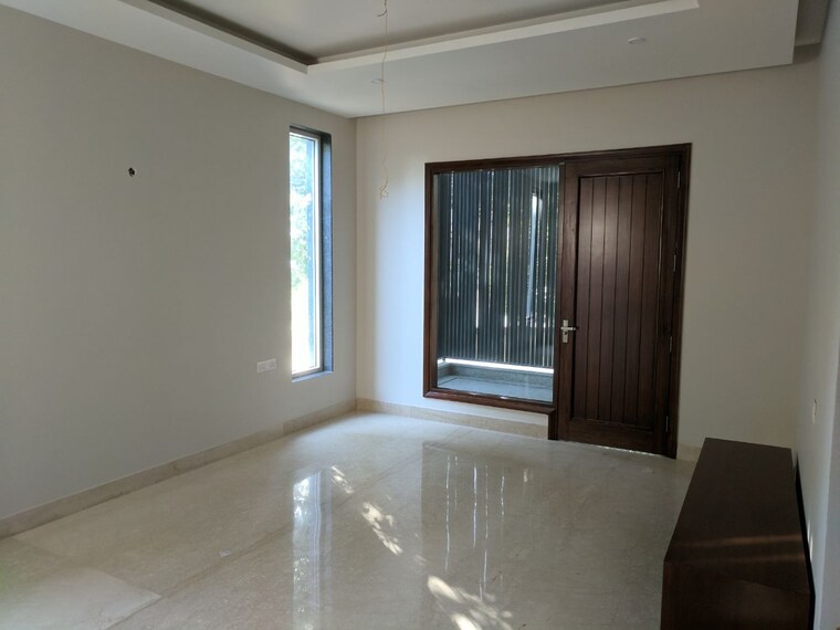 Room, unitech-south-city-1 4 Bedroom 4500 Sq.Ft. Builder Floor In South City 1 Gurgaon 9273988