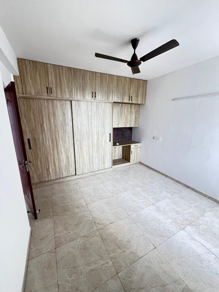 Room, omaxe-royal-residency-faridabad 3 Bedroom 1925 Sq.Ft. Apartment In Sector 79 Faridabad 9274004