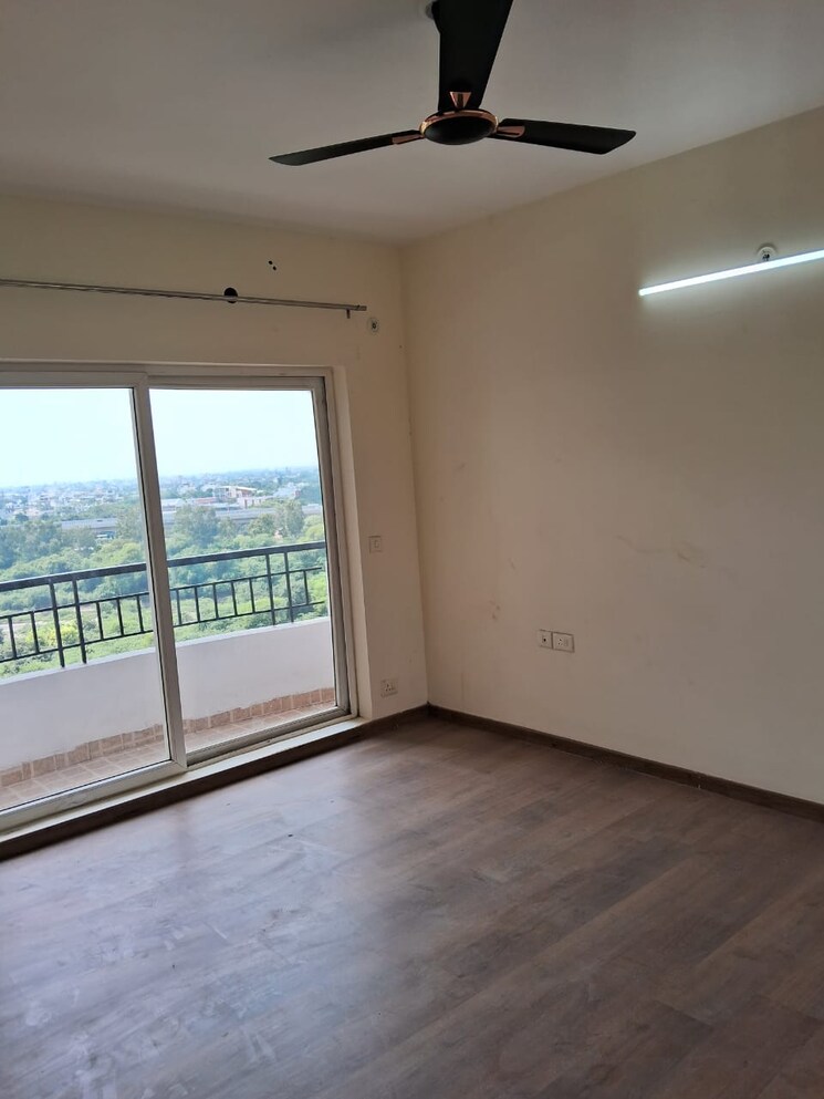 Room, ansal-crown-heights 3 Bedroom 1820 Sq.Ft. Apartment In Sector 80 Faridabad 9274007