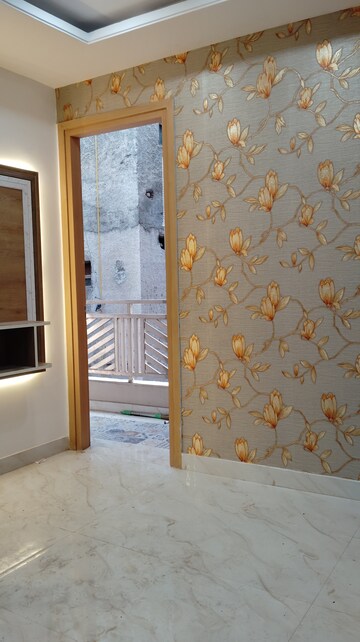 Bathroom in 2 BHK Builder Floor at Okhla Industrial Estate Phase 2 – for Sale