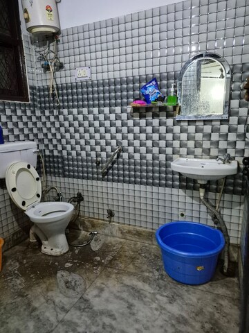 Bathroom in 2.5 BHK Builder Floor at Shashi Garden – for Sale