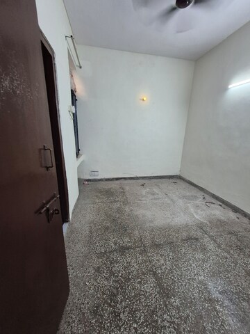 1.5 BHK Apartment For Rent in Uma Cooperative Society, Mayur Vihar 1