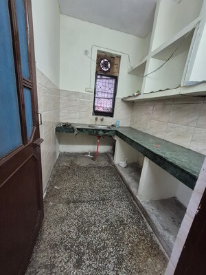 Kitchen in 1.5 BHK Apartment at Uma Cooperative Society, Mayur Vihar 1 – for Rent