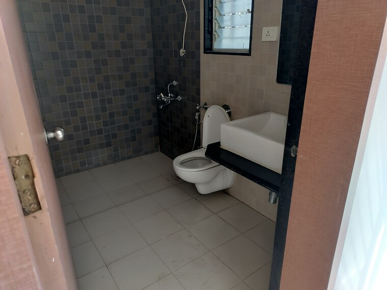 Bathroom, pimple saudagar 2 Bedroom 1250 Sq.Ft. Apartment In Pimple Saudagar Pune 9274044