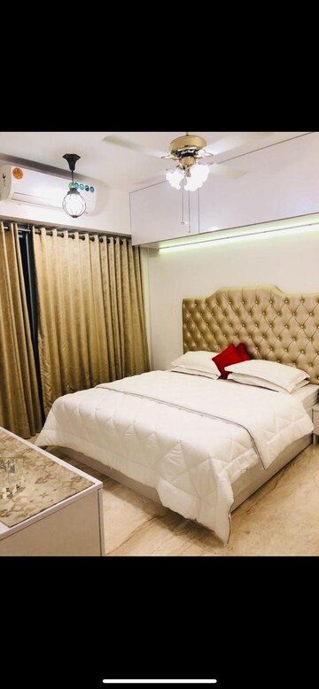 Bedroom in 4 BHK Apartment at Imperial Heights Phase 2, Goregaon West – for Rent
