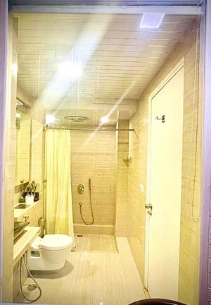 Bathroom in 4 BHK Apartment at Imperial Heights Phase 2, Goregaon West – for Rent