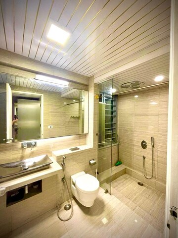 Bathroom in 4 BHK Apartment at Imperial Heights Phase 2, Goregaon West – for Rent