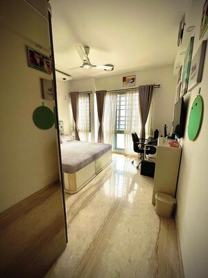 Team Area in 4 BHK Apartment at Imperial Heights Phase 2, Goregaon West – for Rent