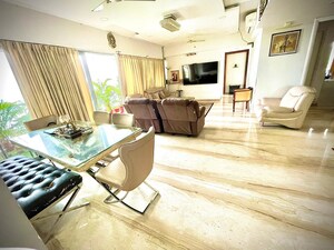 Team Area in 4 BHK Apartment at Imperial Heights Phase 2, Goregaon West – for Rent