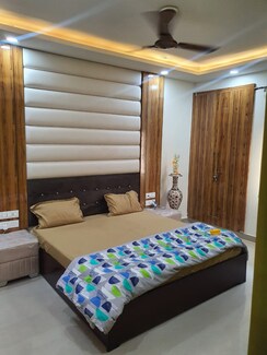 1 BHK + Pooja Room Apartment For Sale in Gaur City Mall
