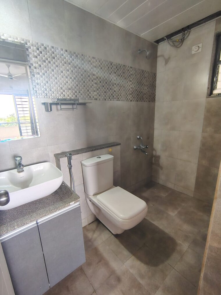 Bathroom, rohan-abhilasha 2 Bedroom 874 Sq.Ft. Apartment In Wagholi Pune 9274086