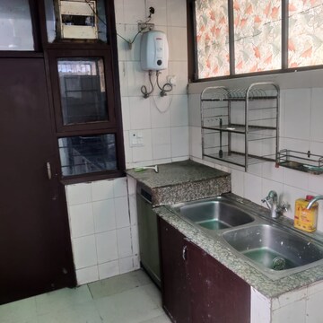 Kitchen in 3 BHK Builder Floor at Sector 47 – for Rent