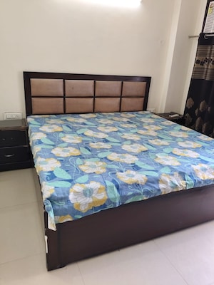 Bedroom in 1 BHK Builder Floor at Sector 45 – for Rent