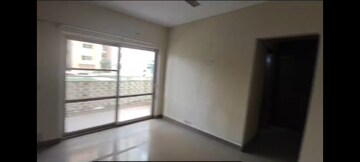 Room in 3.5 BHK Apartment at BPTP Park Grandeura, Sector 82 – for Sale