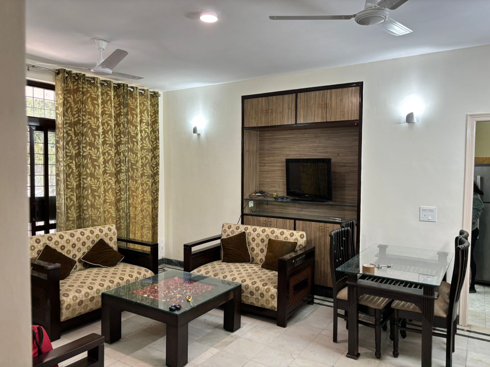 2 BHK Builder Floor For Rent in Sushant Lok I
