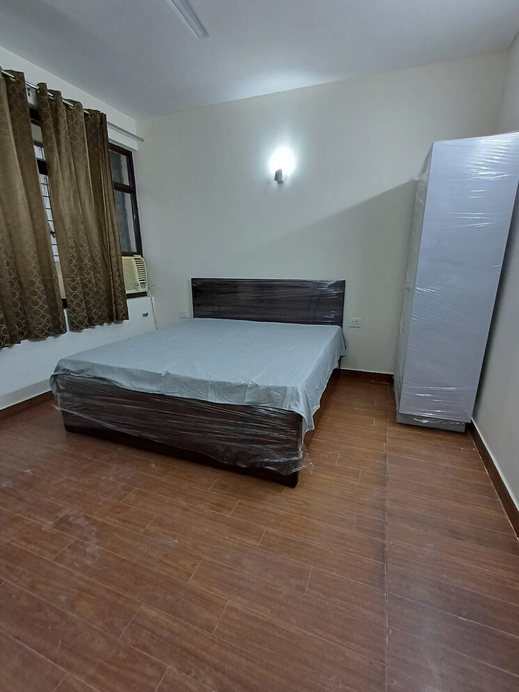 Bedroom, sushant lok i 2 Bedroom 1600 Sq.Ft. Builder Floor In Sushant Lok I Gurgaon 9274130