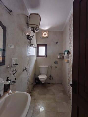 Attached Bathroom in 4 BHK Apartment at Vasant Kunj – for Rent